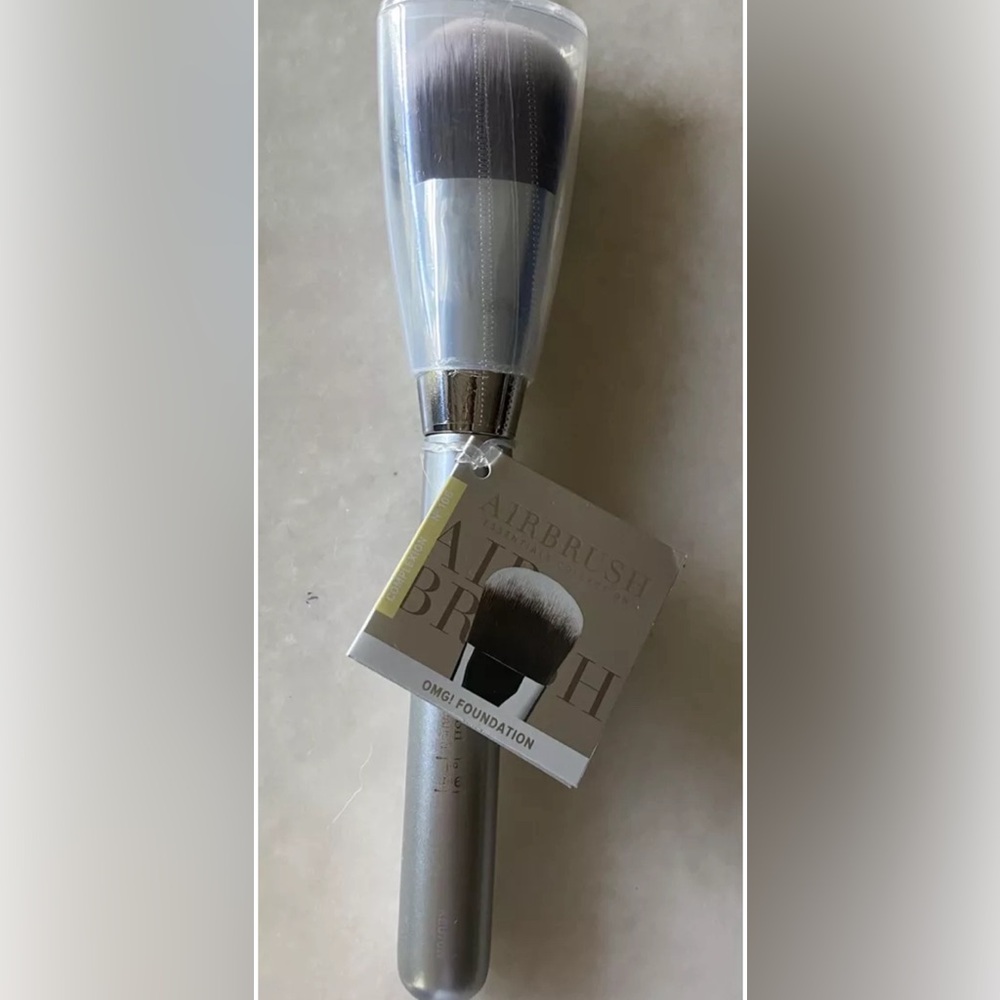 It Cosmetics ULTA OMG! Foundation Brush #106🌺